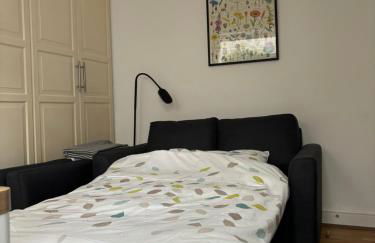 Kensington apartment with 2 bedrooms 1 living room and Patio - Photo 9