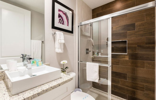 4 BR 4 BA Villa 5min Disney BBQ Hot Tub - Foto 13