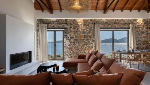 Lichnos Luxury Suites - Photo 2