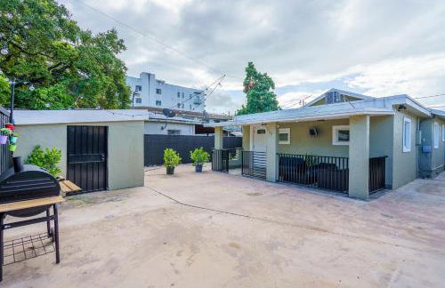 2 BD Home w/ Private Parking, Private Yard & W/D - Photo 34