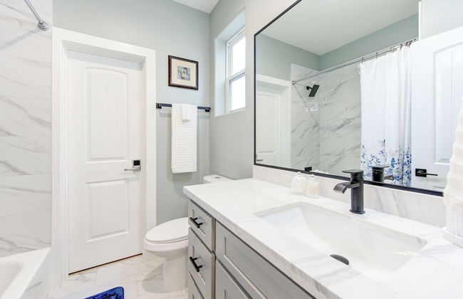 Modern Cozy Home with King Bed - Foto 33