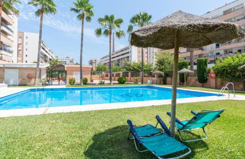 Charming apartment on the beach - Pool and parking - Photo 3