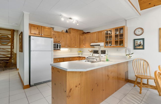 Bear Essentials Lakefront Hideaway - Foto 7