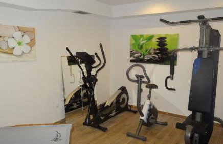 Villa Cecilia - 4 bedrooms, 4 bathrooms, heated inside pool, gym - Photo 29