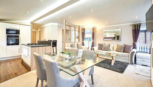 Enzo's Lodge with Hot Tub - Foto 2