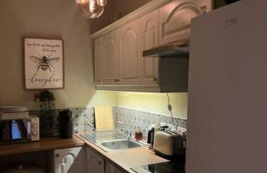 Beautiful flat sleeps 4 in Taplow Maidenhead Near Windsor and Ascot racecourses Near Legoland - Foto 27