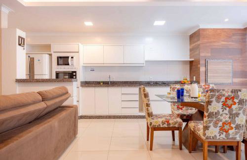 Apartamento com piscina e vista para montanha - Foto 13