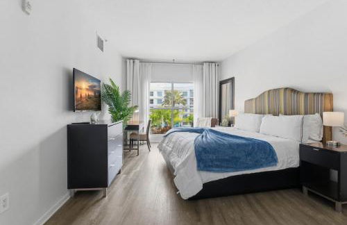 Orlando Getaway with Pool View Balcony - Foto 21