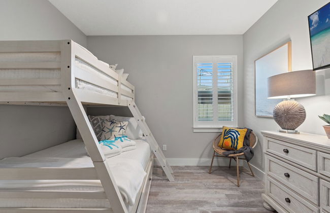 Charming 3/2 Beach House w/ Pool & Golf Cart Included - 1 Min Walk to Beach - Foto 10