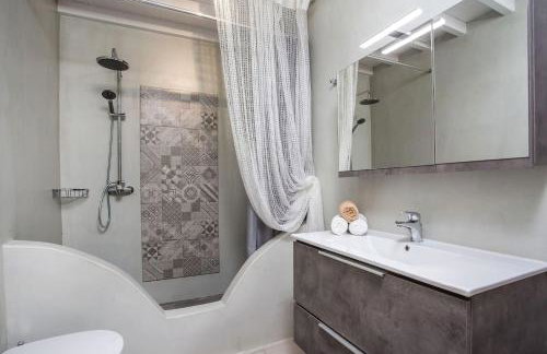 Traditional Stonehouse In Kalithies Village - Photo 16