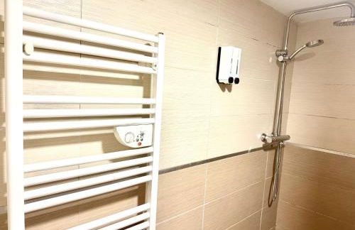 PARKING & POOL - Costa Paradise Suites- Málaga - Foto 12