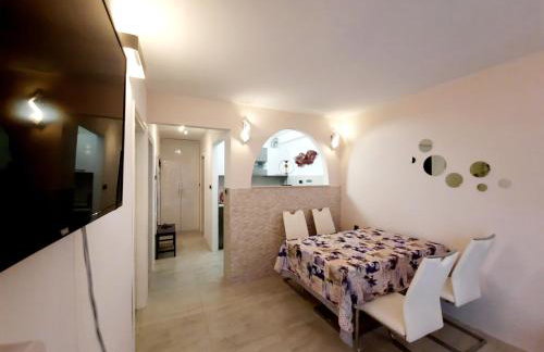 Split Symphony Garden: Modern, new Apartment (4+1), 5 min walk to ˝Firule˝ SAND BEACH, 12 min walk to CITY CENTER - Foto 20