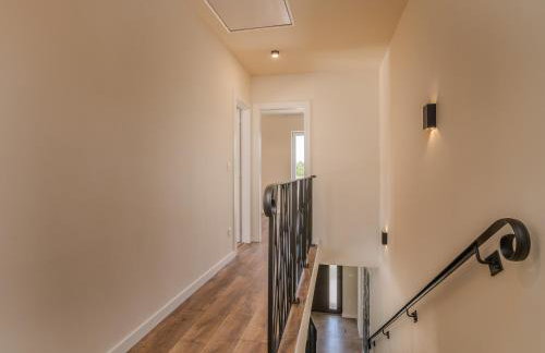 Villa surrounded by nature - Photo 6