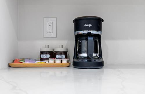 5BR 3BATH 6BEDS Boston Home - Foto 17