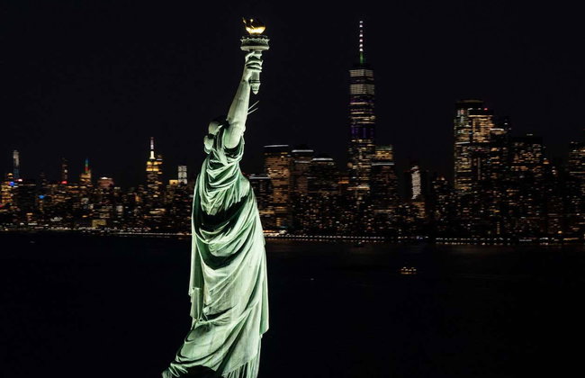 Night Helicopter Tour of New York - Photo 4