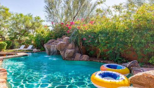 Scottsdale Desert Oasis w Pool Putting Green Outdoor Lounge Sandflower by AvantStay - Foto 5, Other