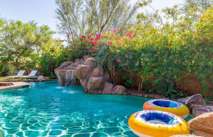 Scottsdale Desert Oasis w Pool Putting Green Outdoor Lounge Sandflower by AvantStay - Foto 3