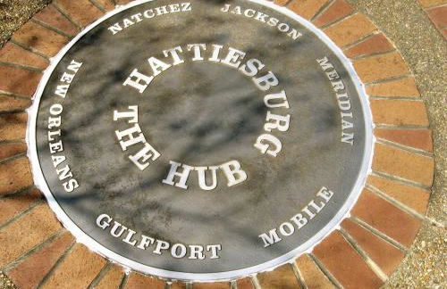 KING BED Family Friendly Cottage - Walk to Zoo & Waterpark - Near Downtown & Midtown - Foto 28