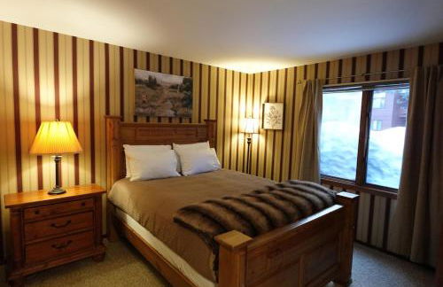 2BR 2BA Spacious Townhome Sleeps 6 with Spa Sauna - Foto 20