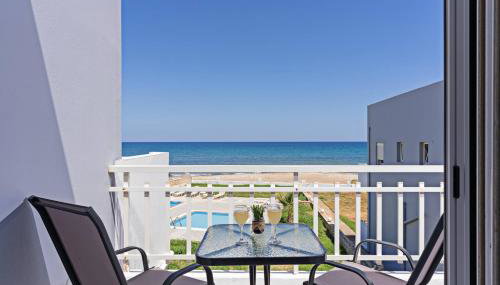 Azure Seaside Apts - Photo 3