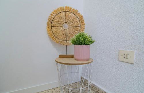 Avenida del Sur Retreat con Terraza - Photo 8