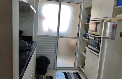 APARTAMENTO COM AR NA SALA e QUARTOS - Foto 17