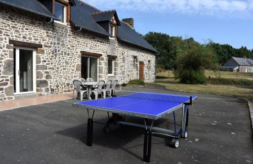 Gîte La Mancellière - Maison familiale 12-15 pers, grand jardin, jeux & pétanque - Pleine nature - Foto 8