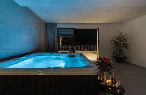 Luxurious Villa ADA; hot tub, sauna, gym, pool - Foto 46