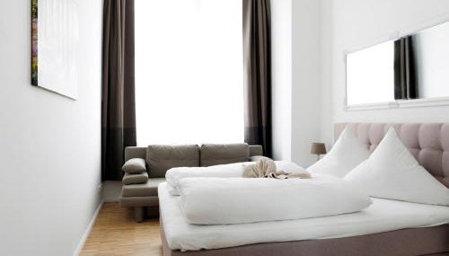 SC 04 by ROCKCHAIR Apartments l SUPERHOST Status l 4 Bedrooms Boxspringbeds 2 Bathrooms Balcony Elevator - Cozy Family & Business Flair welcomes you! - Foto 4
