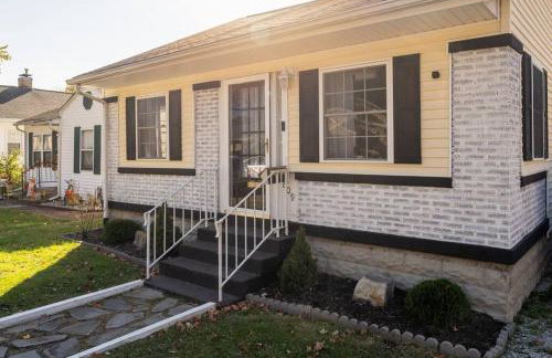 Charming Modern Farmhouse Retreat - Foto 39