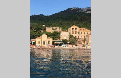 SECRET PARADISE-Holiday home with hot tub and BBQ - Photo 60