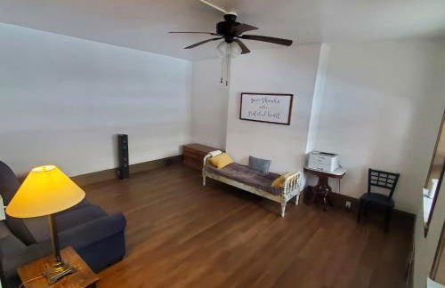 Railside Inn - Vintage Home Built in 1900 - Foto 9