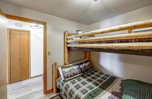 Waterfront Family Home with Seasonal Dock in Lincoln - Foto 18