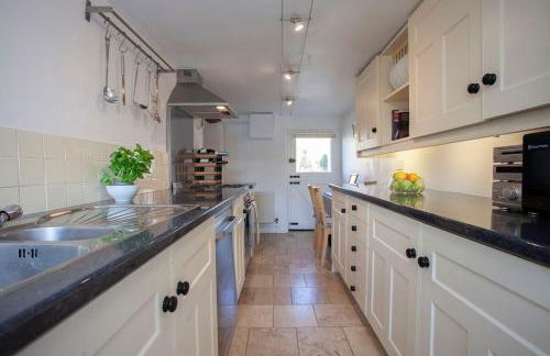 Charming Country House Nr Bath - Photo 63