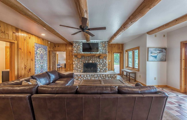 Azalea Retreat by Avantstay Sleeps 34 & Pool - Foto 21