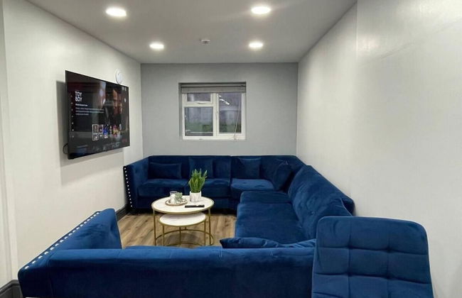 Spacious Studio Near City Centre! - Photo 8