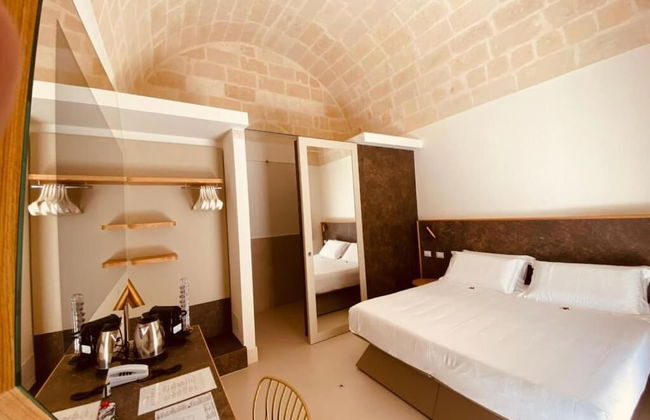 Euvodia Luxury Rooms - Photo 3