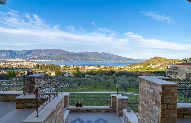 Paul's American Mansion- Volos suburb - Foto 1