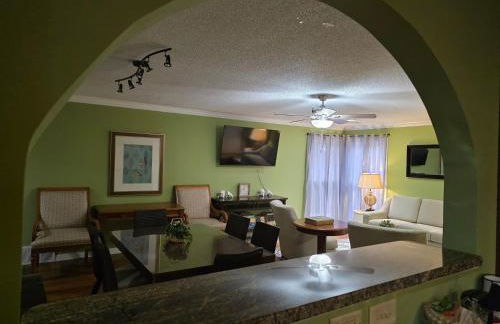 6BR in Suburban area close to Freeway and Galeria - Foto 23