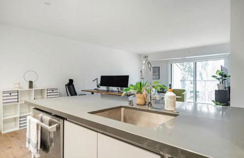 Sharon Green apartments by FantasticStay - Photo 52