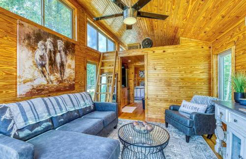 Gorgeous Tiny House with Indoor and Outdoor Lounging Space in Alabama - Foto 29