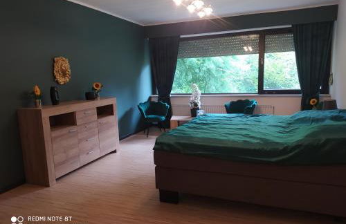 Park Villa Ferienwohnung mit Pool und 3 Schlafzimmer - Foto 2