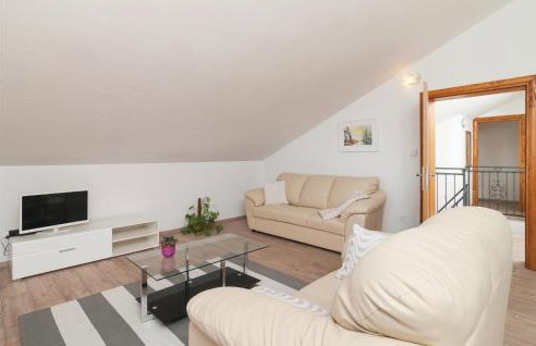 Five-Bedroom Holiday Home In Donji Humag - Photo 19