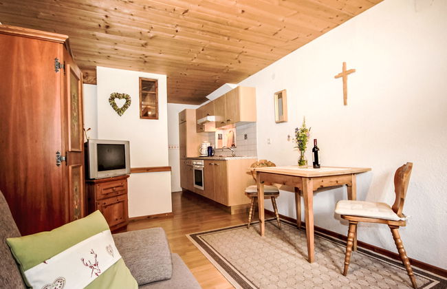 Beim Holzschnitzer - Foto 4