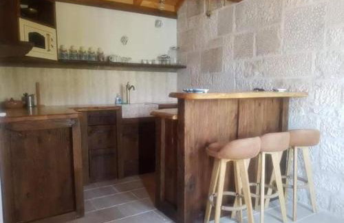 Green Marble Pool Cottage 3 BR in 2 adjoining stone buildings on a 2 acre private land - Foto 32