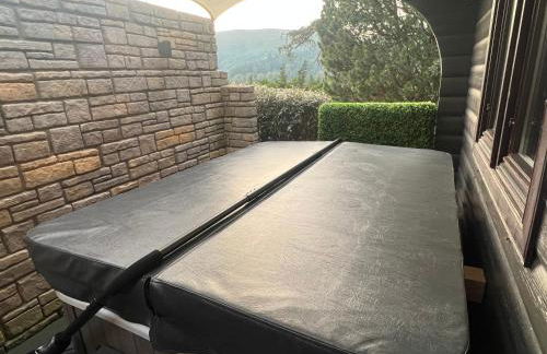 LARCHES LODGE Norwegian log cabin, wood stove & spa - Foto 10