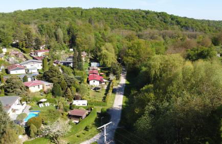 Idyllischer Ferienbungalow in ruhiger Lage mit Pool und großen Garten - Foto 48