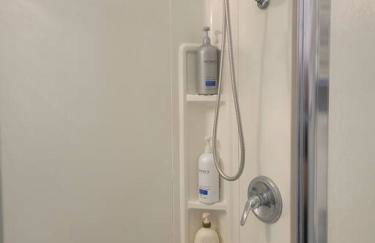 Sunny Lake Cottage, Patio Retreat - Foto 3