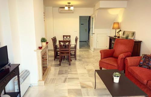 Fantastic 3-Bedroom Holiday Home including Tennis and Pool Near Golf Course - Foto 8