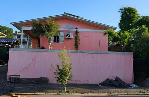 Casa Confortável com Fogão a Lenha e Churrasqueira - Foto 14